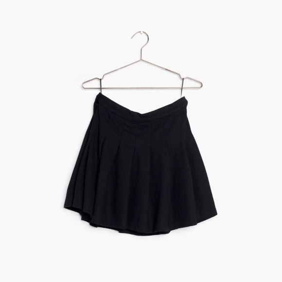 Black Tennis Skort-  Mod Ref - Picture 2 of 4